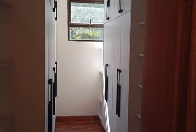 4 Bed House with En Suite at Off Langata Road - 4