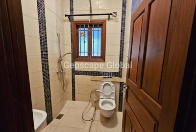 4 Bed House with En Suite in Spring Valley - 3