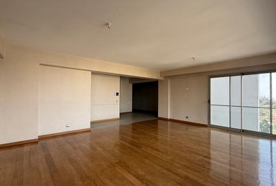 3 Bed Apartment with En Suite in Kileleshwa - 4