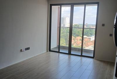 1 Bed Apartment with En Suite at Hatheru