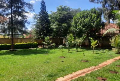 5 Bed House with En Suite in Runda - 4