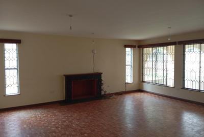 5 Bed Townhouse with En Suite at Lavington