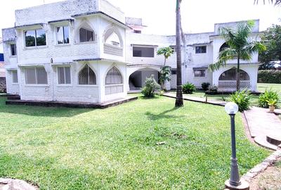 Serviced 2 Bed Apartment with Swimming Pool at Mtwapa Rd