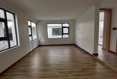 6 Bed Townhouse with En Suite at Lavington Green - 3