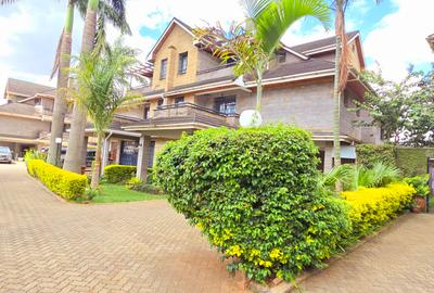 5 Bed Townhouse with En Suite at Convent Drive - 3
