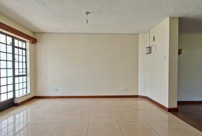 4 Bed Villa with En Suite in Westlands Area - 3