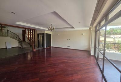 5 Bed Townhouse with En Suite at Convent Drive - 3