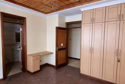 4 Bed Apartment with Lift in Westlands Area