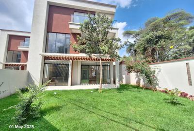 5 Bed Townhouse with En Suite at Lavington Green - 4