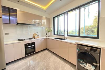 3 Bed Apartment with En Suite in Kileleshwa - 2