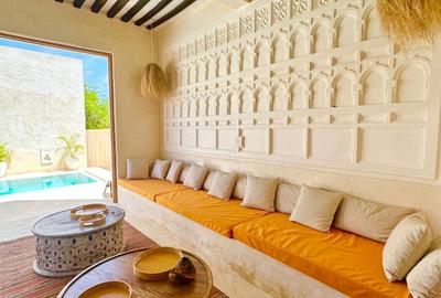 6 Bed House with Swimming Pool in Lamu - 3