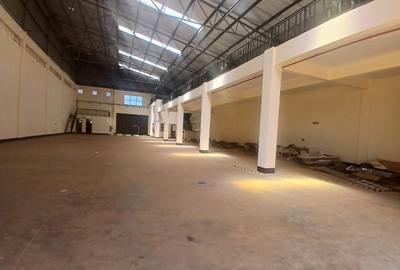 10,538 ft² Warehouse with Parking in Ruiru - 4