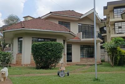 4 Bed Townhouse with En Suite in Spring Valley - 3