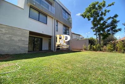 5 Bed Villa with En Suite at Grevillea Groove - 3