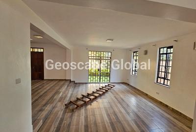 5 Bed Townhouse with En Suite in Kyuna - 4