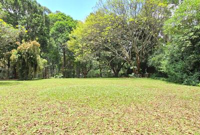 4 Bed House with En Suite at Loresho Crescent - 2