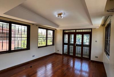 5 Bed Townhouse with En Suite in Lavington
