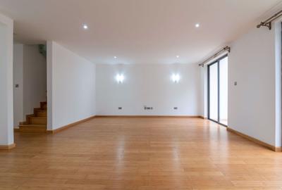 4 Bed Townhouse at Garden City - 2