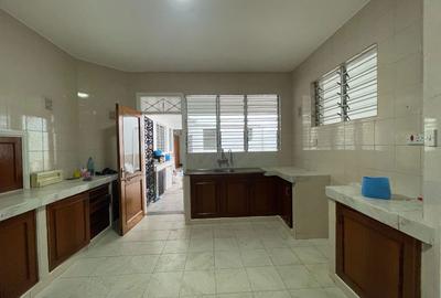 4 Bed Townhouse at General Mathenge - 3