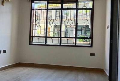 2 Bed Apartment with En Suite in Westlands Area - 4