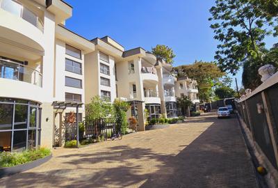 5 Bed Townhouse with En Suite at Chalbi Drive