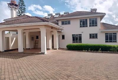 5 Bed House with En Suite at Mimosa