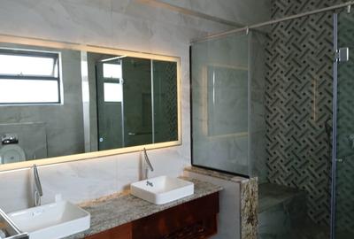 Serviced 3 Bed Apartment with En Suite in Kileleshwa