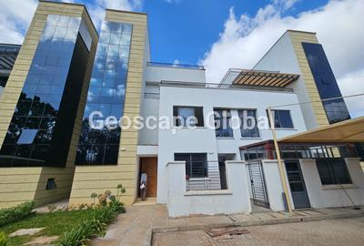 5 Bed Townhouse with En Suite in Lavington