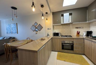 Serviced 1 Bed Apartment with En Suite in Riverside