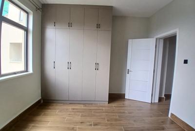 2 Bed Apartment with En Suite at Mbaazi Avenue - 4