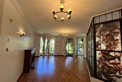 4 Bed Villa with En Suite in Spring Valley - 3