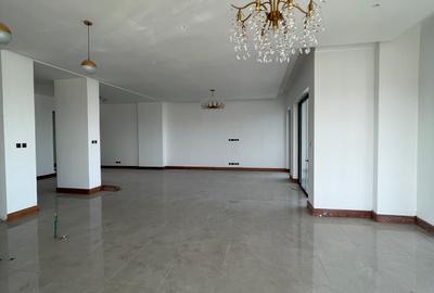 5 Bed Apartment with En Suite in Riverside - 2