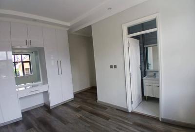 4 Bed House with En Suite at Muthaiga North