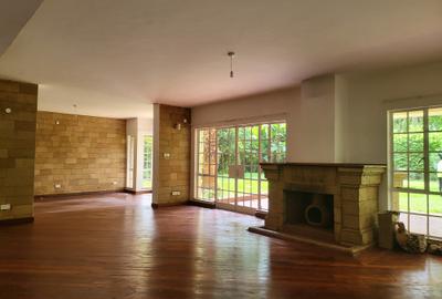 5 Bed Townhouse with En Suite in Rosslyn - 3