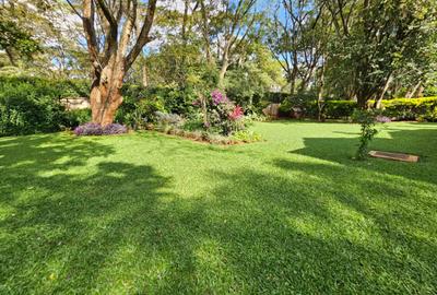 4 Bed Villa with En Suite in Rosslyn