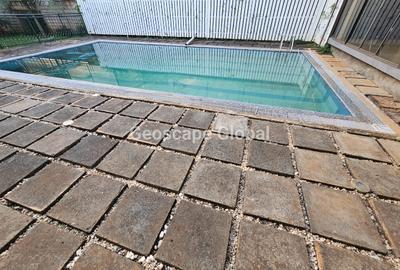 4 Bed House with En Suite in Runda - 2