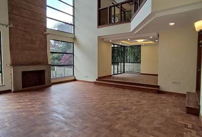 5 Bed Townhouse with En Suite in Lavington