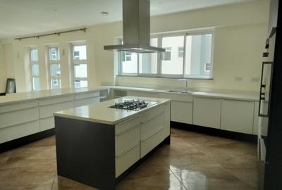 4 Bed Apartment with Swimming Pool at Few Minutes Drive To Gigiri - 4