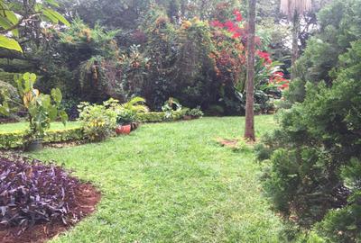 Furnished 2 Bed Apartment with En Suite in Rosslyn - 3