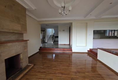 4 Bed Villa with En Suite in Runda