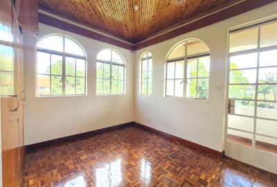 6 Bed House with En Suite at Runda