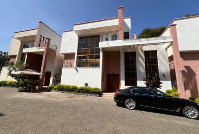5 Bed Villa with En Suite at Chalbi Drive