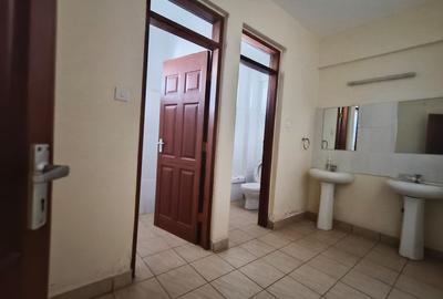 10,000 ft² Warehouse with Service Charge Included in Mombasa Road - 3