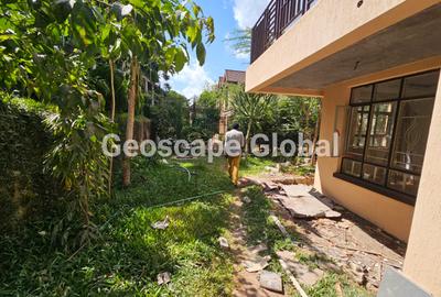 5 Bed Apartment with En Suite in Gigiri