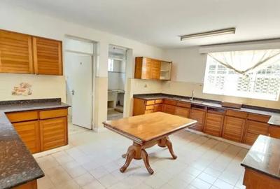 4 Bed Townhouse with En Suite at Kyuna - 4
