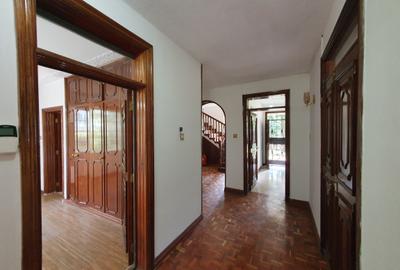 5 Bed House with En Suite in Gigiri - 3