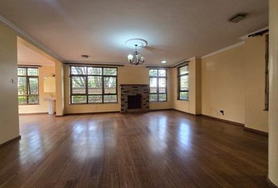 5 Bed House with En Suite in Lavington