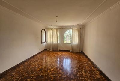 5 Bed House with En Suite in Loresho - 4