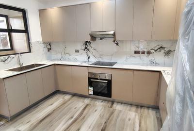 2 Bed Apartment with En Suite at Westlands - 3