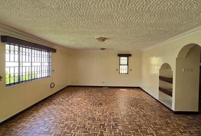4 Bed Townhouse with En Suite in Lavington - 3